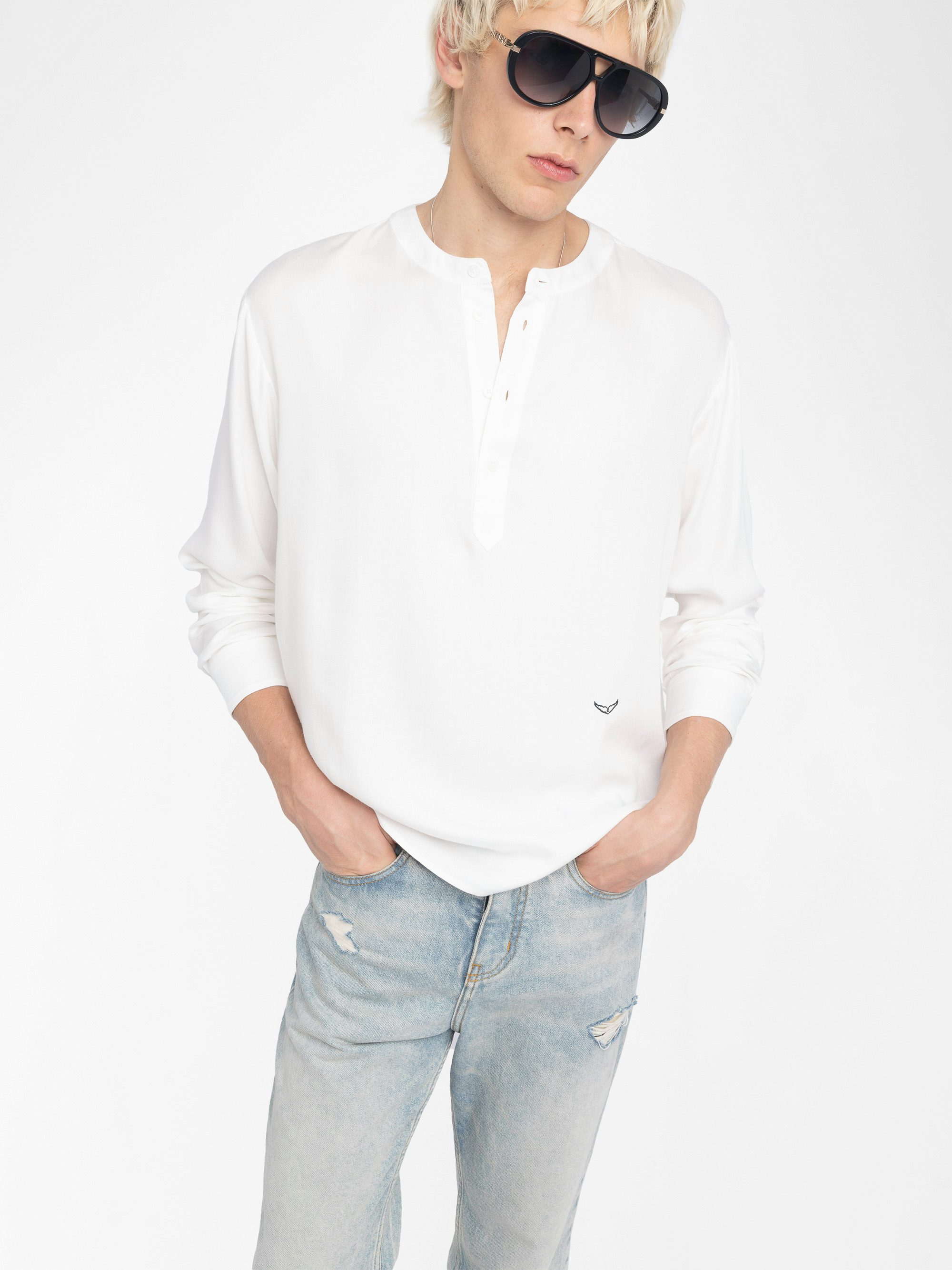 Sora Shirt - Light shirt with a tunic collar, discreetly puffed sleeves with button closure.